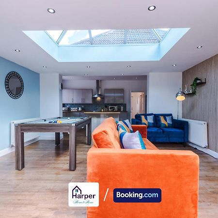 Spacious Detached Bungalow By Harperletting Short Lets & Serviced Accommodation Buckely With Pool Table & Driveway Buckley Kültér fotó